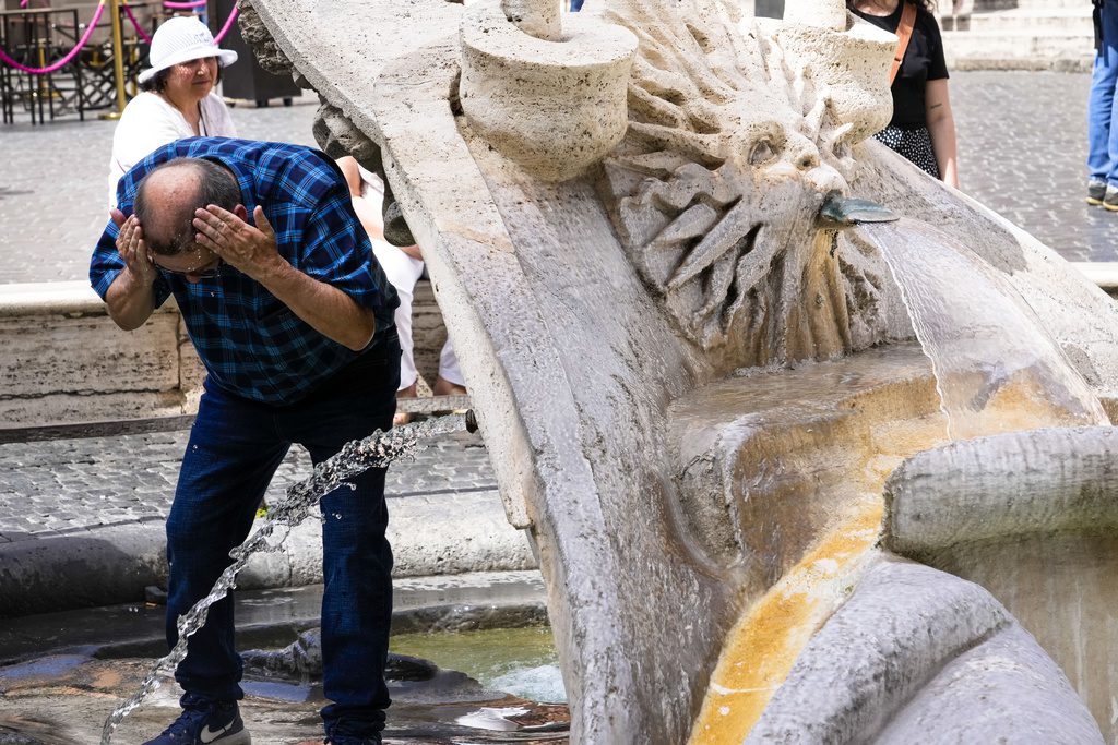 Καύσωνας πλήττει την Ιταλία – Το θερμόμετρο άγγιξε τους 40 βαθμούς σε Σικελία και Σαρδηνία