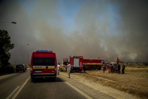 Βοιωτία: Φωτιά στο Μαυροβούνι &#8211; Επιχειρεί ελικόπτερο
