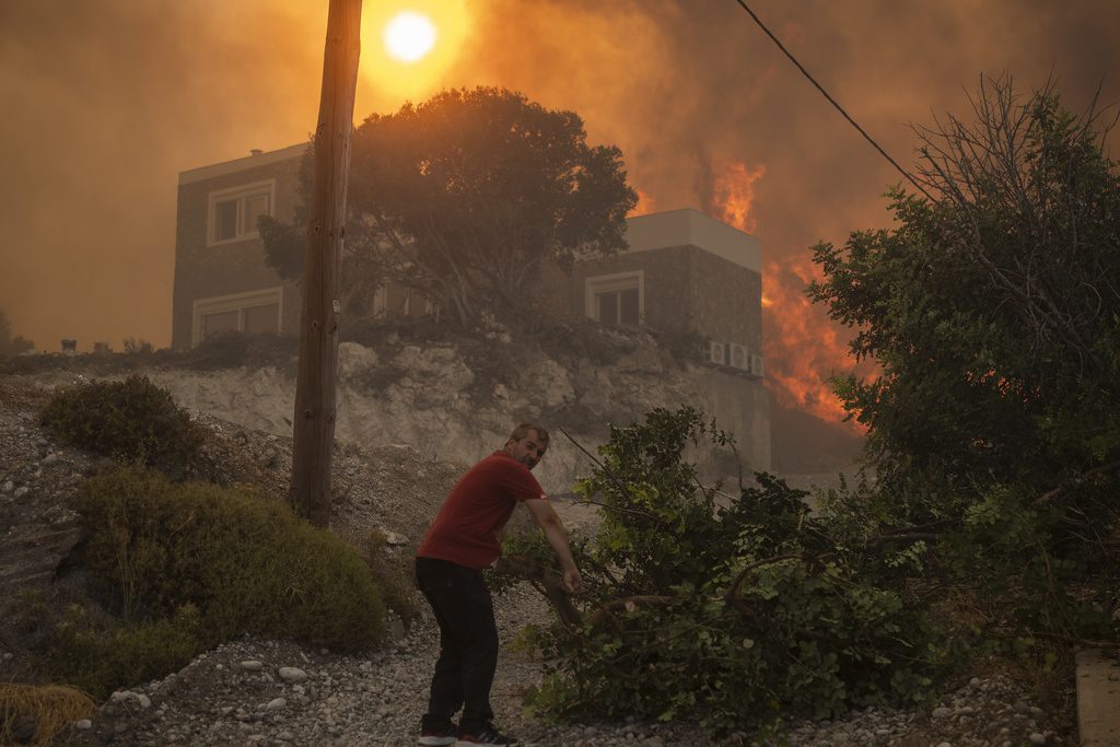Ακραίος κίνδυνος πυρκαγιάς την Πέμπτη: Ποιες περιοχές είναι σε κατάσταση συναγερμού