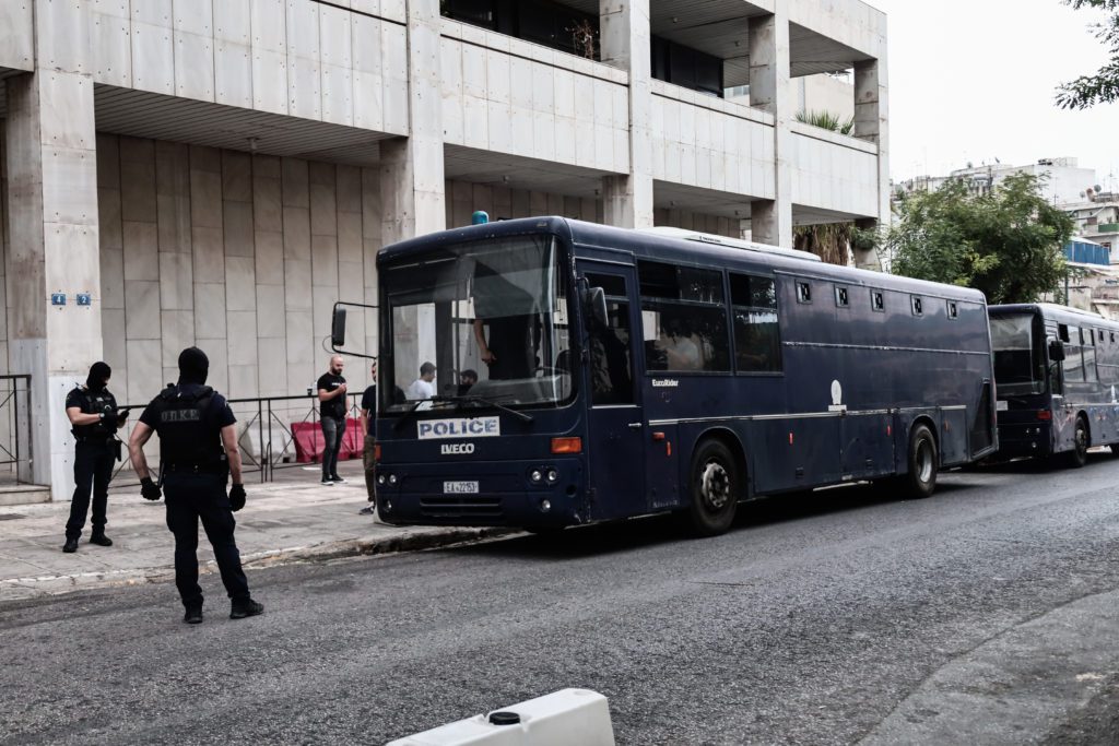 Νέα Φιλαδέλφεια: Επικοινωνιακές κινήσεις Μαξίμου με διαρροές για έκτακτες κρίσεις στην ΕΛ.ΑΣ.