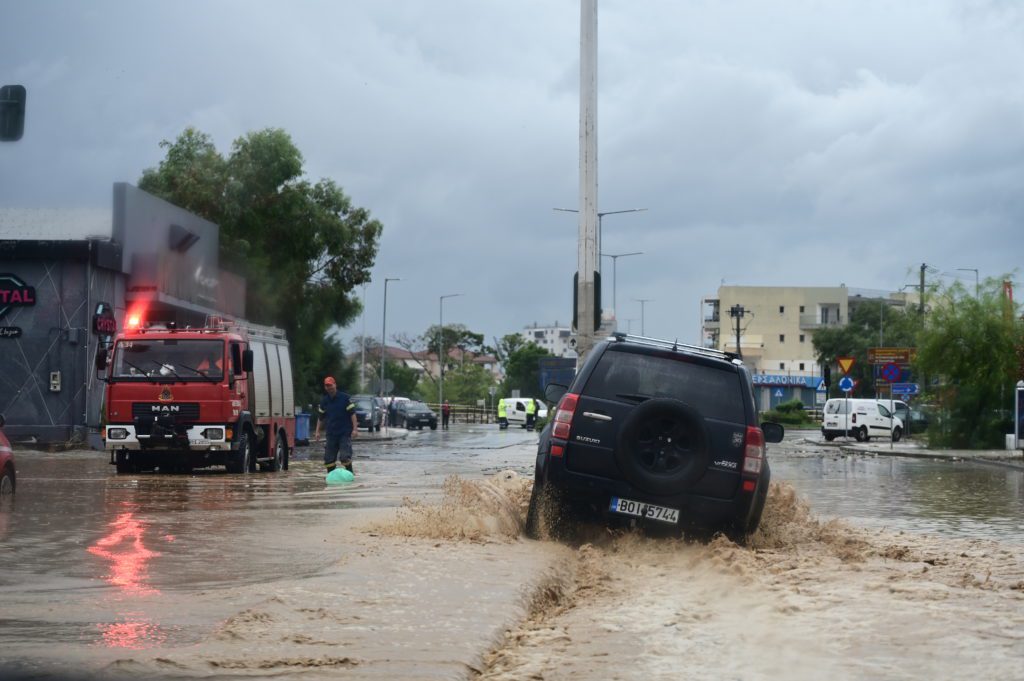 Κακοκαιρία Elias: Μήνυμα του 112 στις περιοχές Αρμένι και Σωτήριο Λάρισας