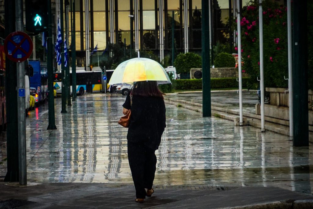 Αλλάζει ο καιρός – Πού αναμένονται βροχές και καταιγίδες την Τετάρτη