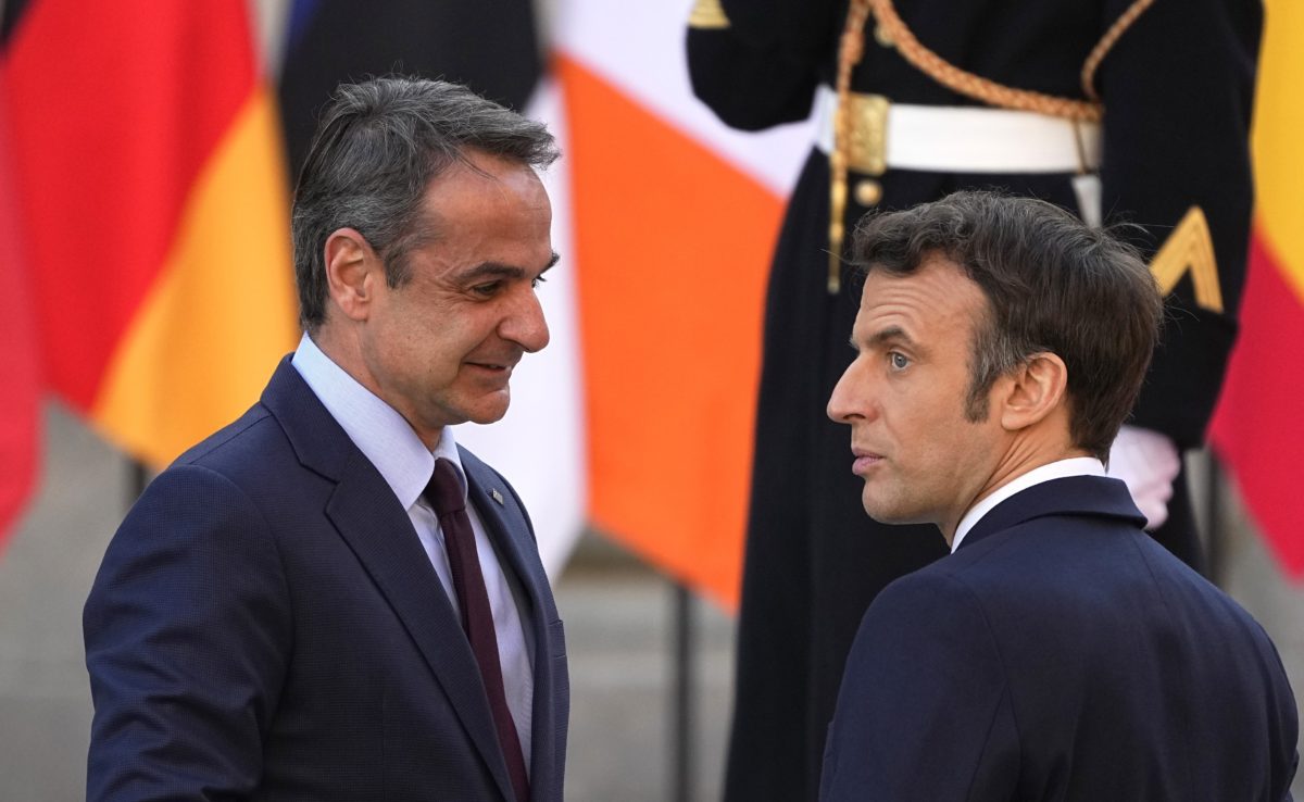 Eichmi Kyrtsou à Mitsotakis : En France, tout ministre qui a un avis différent démissionne !