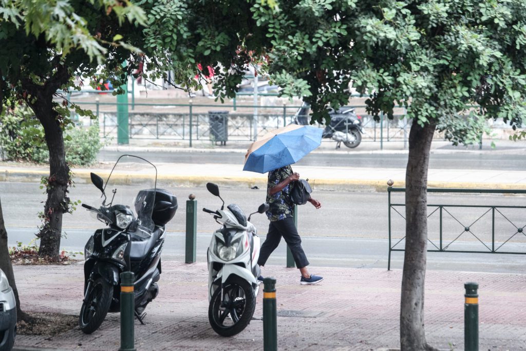 Καιρός: Ανεβαίνει η θερμοκρασία – Πού αναμένονται βροχές και καταιγίδες (LIVE)