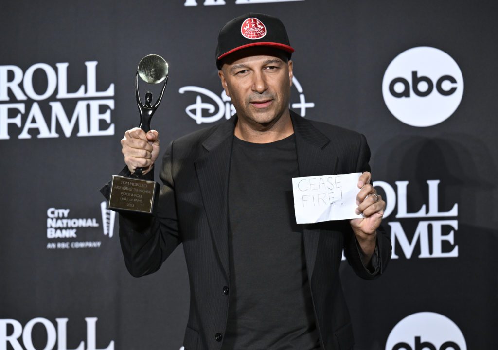 O Tom Morello θα ανοίξει τη συναυλία των Smashing Pumpkins στο ΣΕΦ