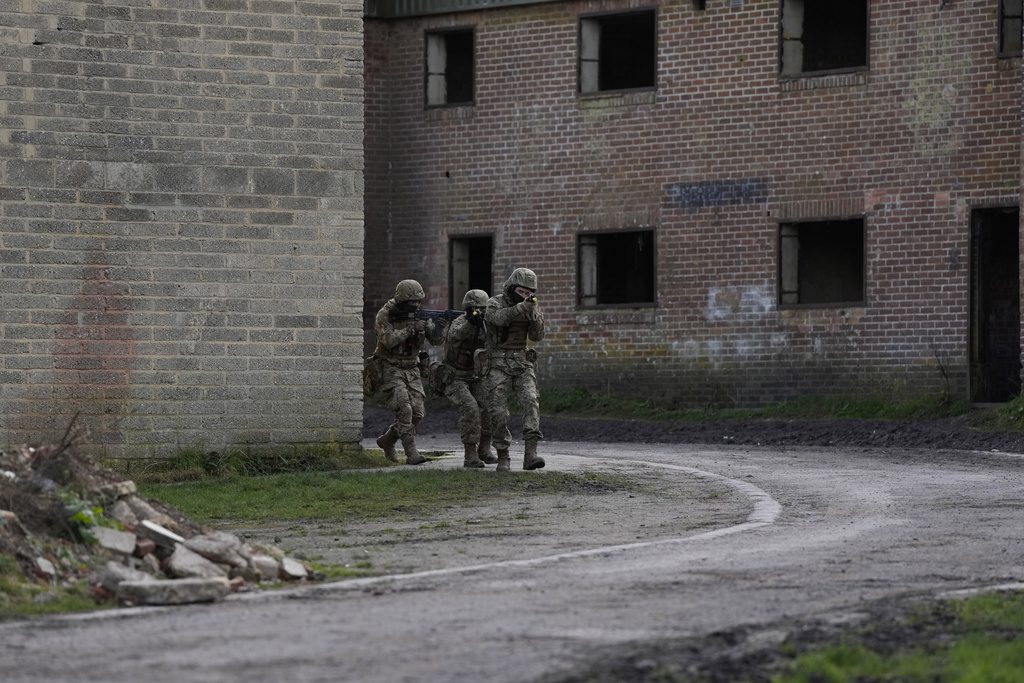 Ουκρανία: 4 δυτικοί ηγέτες στο Κίεβο – Στήριξη Μακρόν, μεγάλη επένδυση σε πυρομαχικά της Βρετανίας