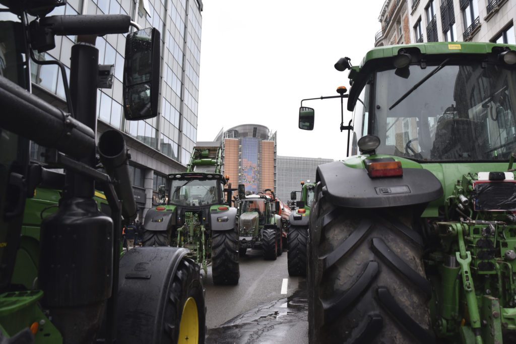 Αγροτικό: Αναζητούν σημείο ισορροπίας στις Βρυξέλλες με φόντο την ΚΑΠ