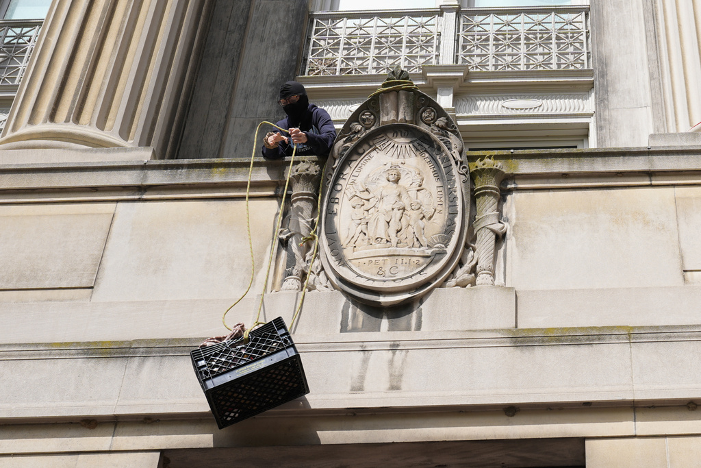 USA: Threat of expulsion to students who occupied a Columbia University building
 – 2024-05-01 16:06:54