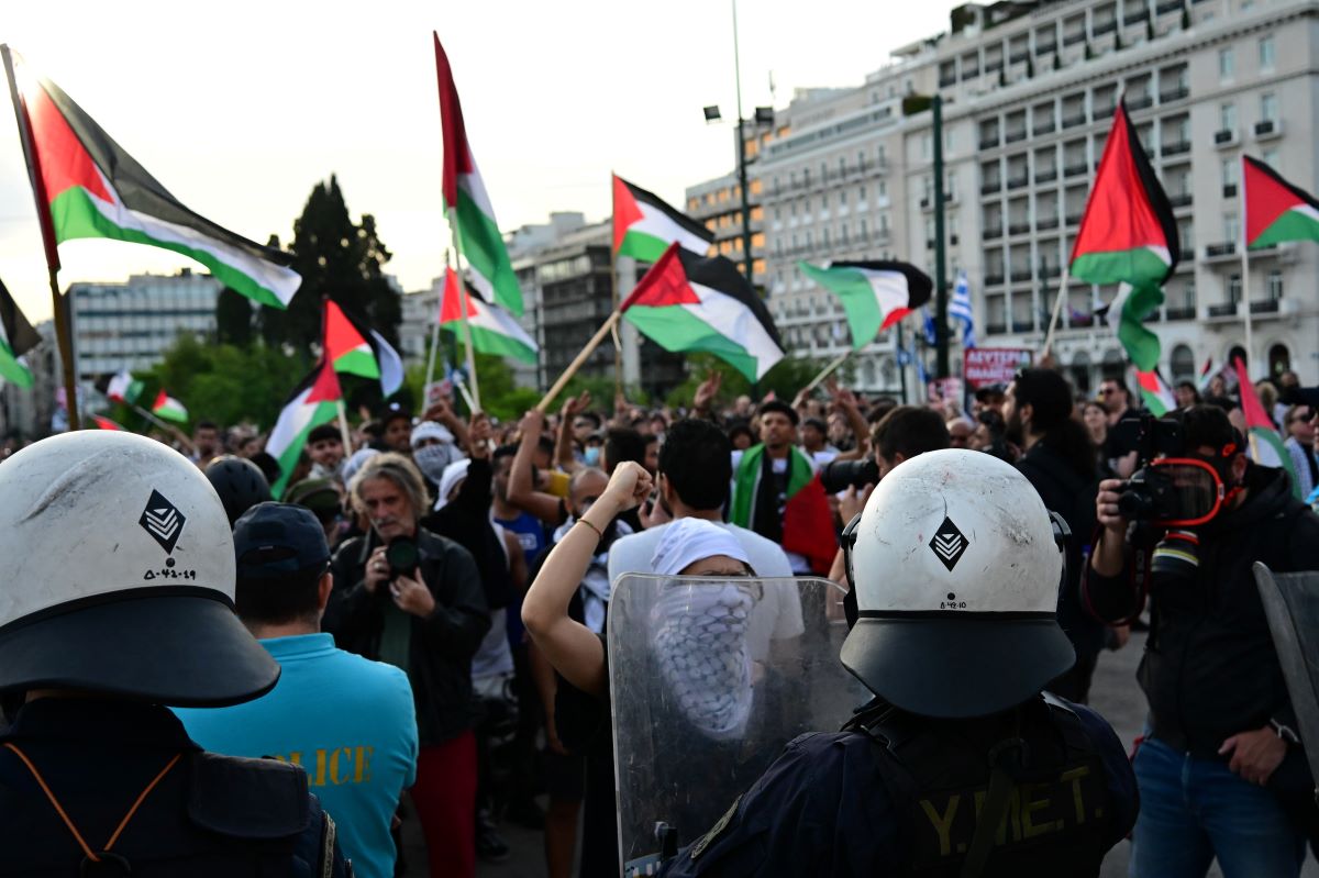 Police chemical attack on Palestine solidarity rally (Photos)
 – 2024-05-08 15:32:49