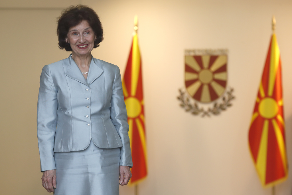 Κομισιόν: «Ατυχές γεγονός» η στάση της προέδρου της Βόρειας Μακεδονίας – Οι συμφωνίες πρέπει να εφαρμόζονται