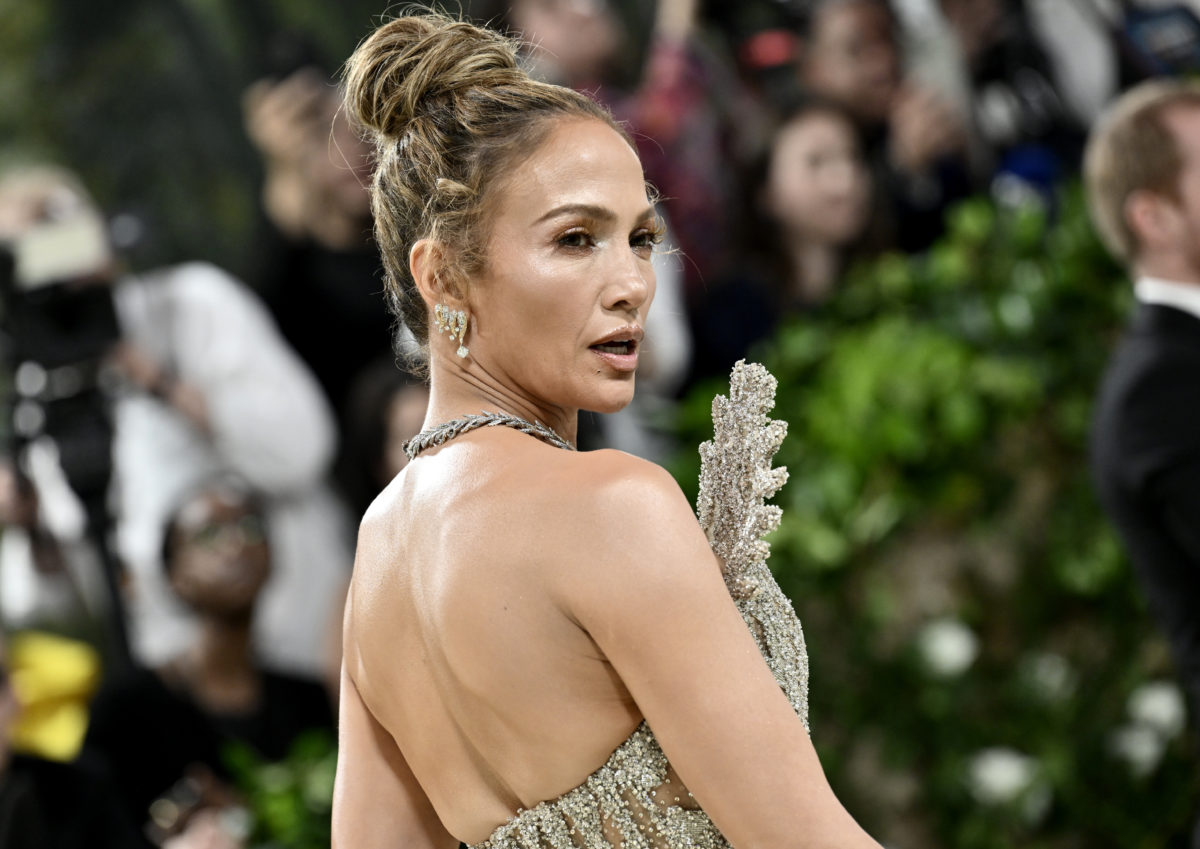 Jennifer Lopez: “If it had been one other passenger we might have referred to as the police” – What a Greek flight attendant reveals (Video)
 – 2024-05-16 23:27:57