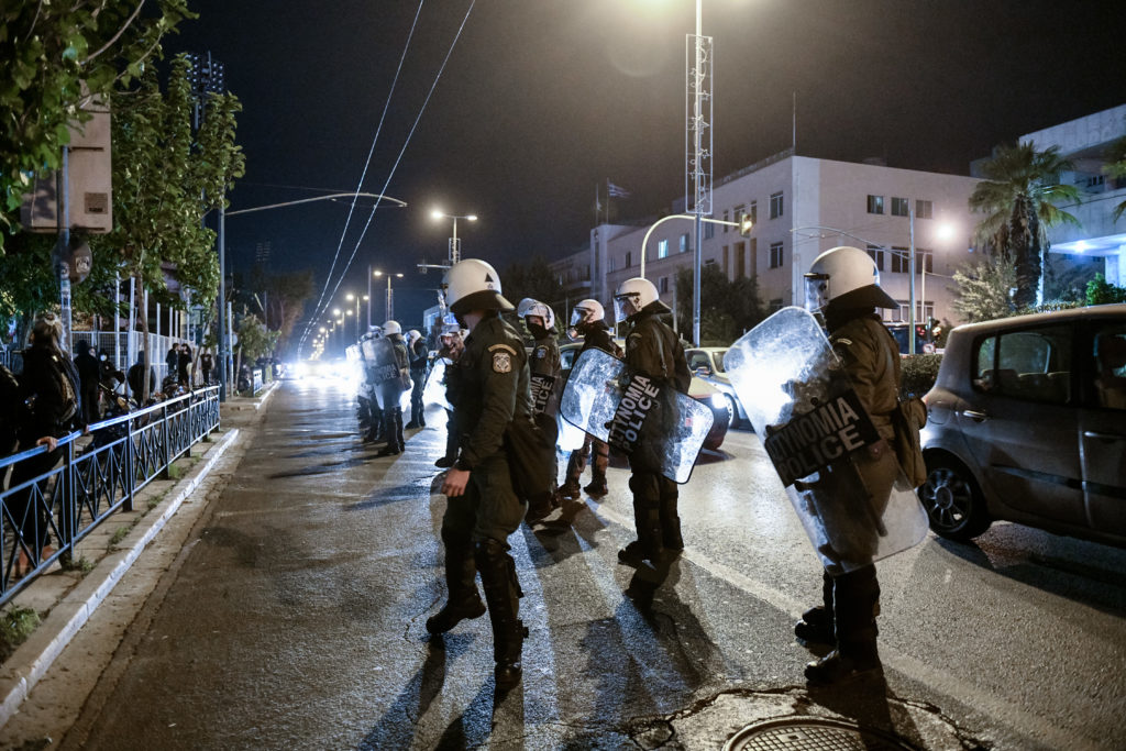 Προσφυγικά: Καταγγέλλουν βασανιστήρια αστυνομικών σε βάρος 15χρονου