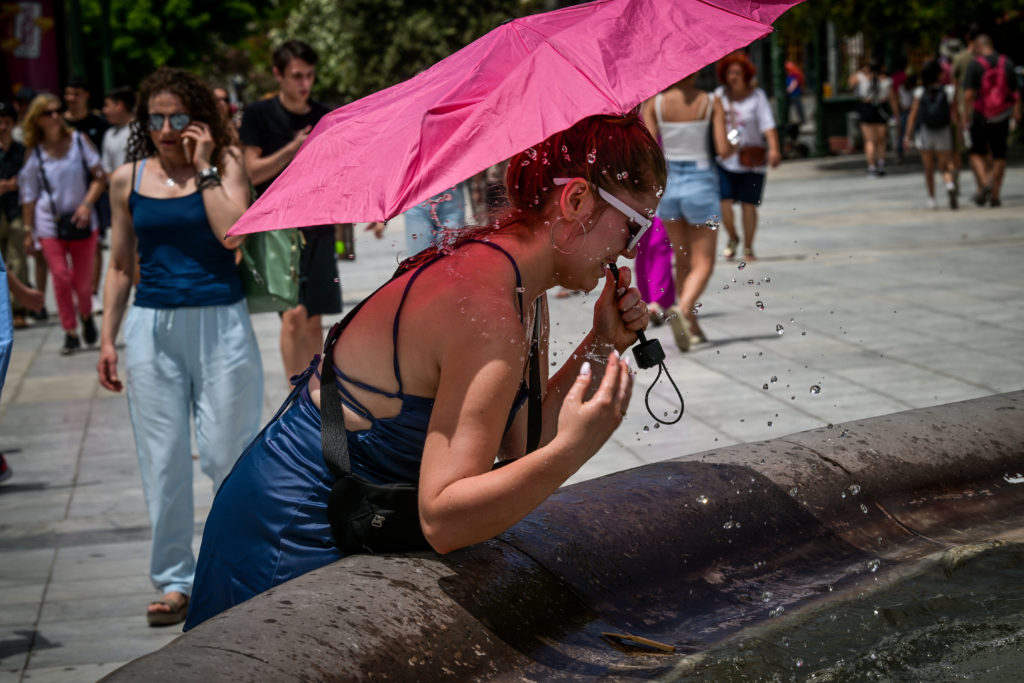 Ιστορίες κυβερνητικής τρέλας! Ανακοίνωσαν μέτρα για τον σημερινό καύσωνα μετά το τέλος του ωραρίου των εργαζομένων