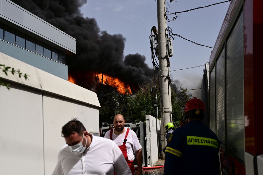 Κάτω Κηφισιά: Ποιο είναι το εργοστάσιο που τυλίχθηκε στις φλόγες