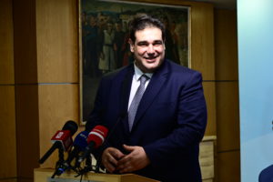 «Ρουσφέτι» Λιβάνιου ακόμα δεν ανέλαβε υπουργός: Φωτογραφική θέση για γαλάζια απόφοιτη της ΕΣΔΔΑ; (Έγγραφο)