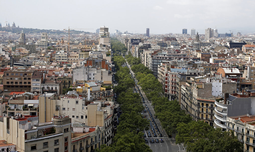 Ισπανία: «Ένας ακόμη τουρίστας, ένας λιγότερος γείτονας»: Νέες διαδηλώσεις σε ισπανικές πόλεις κατά του υπερτουρισμού