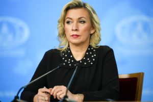 Ζαχάροβα: «Θα απαντήσουμε αν η ΕΕ επιβάλει περιορισμούς στις μετακινήσεις διπλωματών μας»