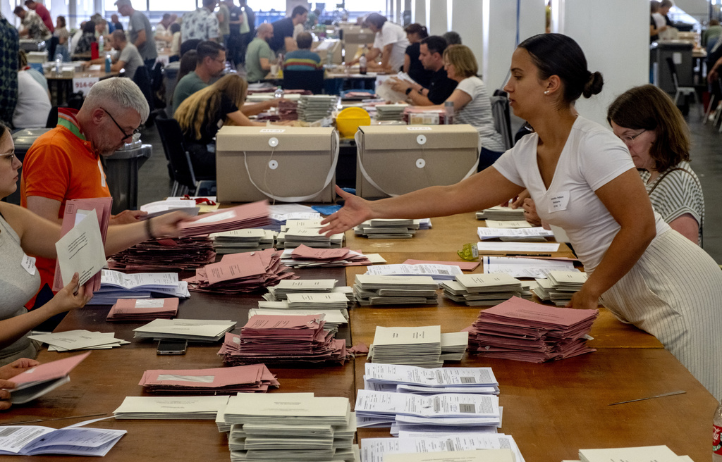 Γερμανία, exit poll: Σαφές προβάδισμα της δεξιάς (CDU/CSU) – Δεύτερο κόμμα το ακροδεξιό AfD