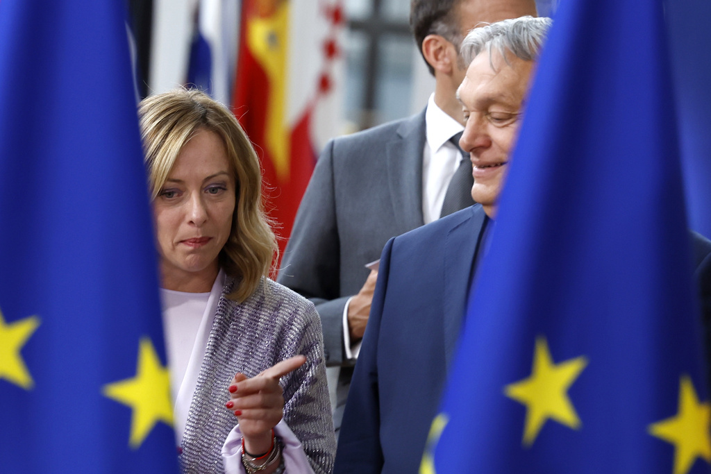 Ολονύχτιες διαβουλεύσεις στις Βρυξέλλες: Η Μελόνι αυξάνει την πίεση στους ευρωπαίους ηγέτες για τις κορυφαίες θέσεις στην ΕΕ