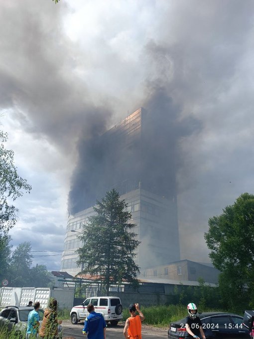 Ρωσία: Επτά νεκροί από την πυρκαγιά που εκδηλώθηκε νωρίτερα στη Μόσχα – Οι δύο πήδηξαν στο κενό
