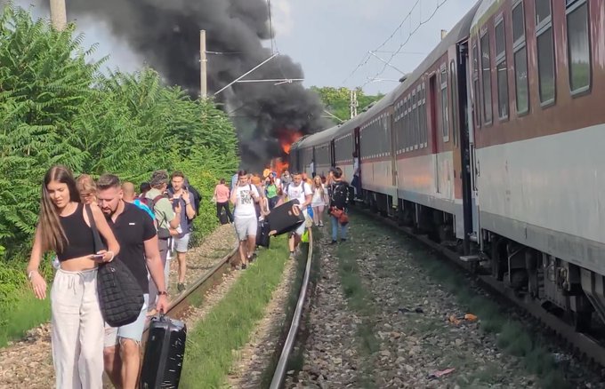 Σλοβακία: Σύγκρουση τρένου με λεωφορείο – Τέσσερις νεκροί και πέντε τραυματίες (Video)
