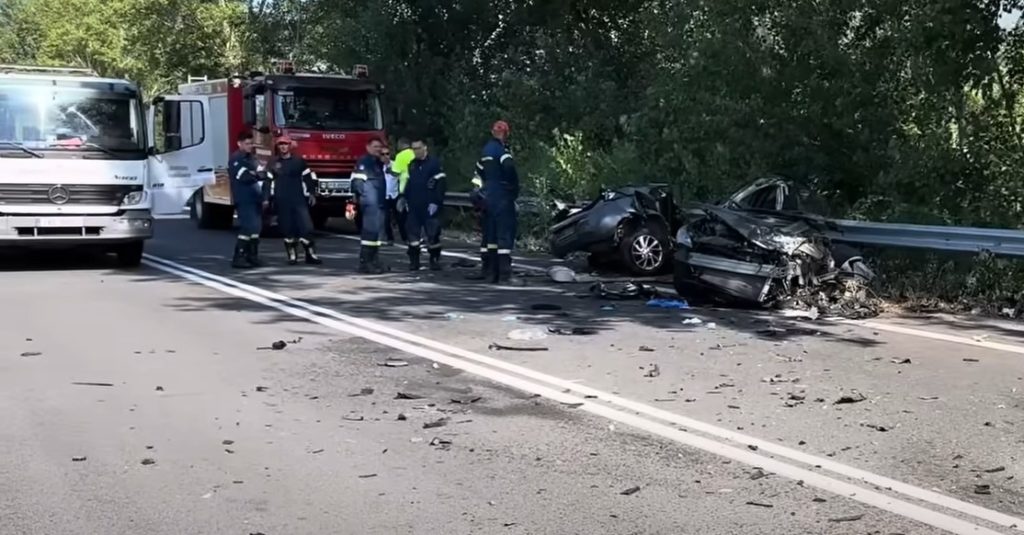 Ξάνθη: Πώς έγινε το πολύνεκρο τροχαίο – Αγωνία για τον 22χρονο συνοδηγό του ΙΧ (Video)