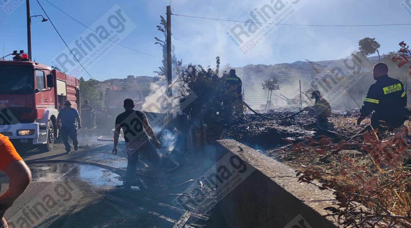 Φωτιά τώρα στη Νέα Μάκρη – Μήνυμα από το 112 (Photos)