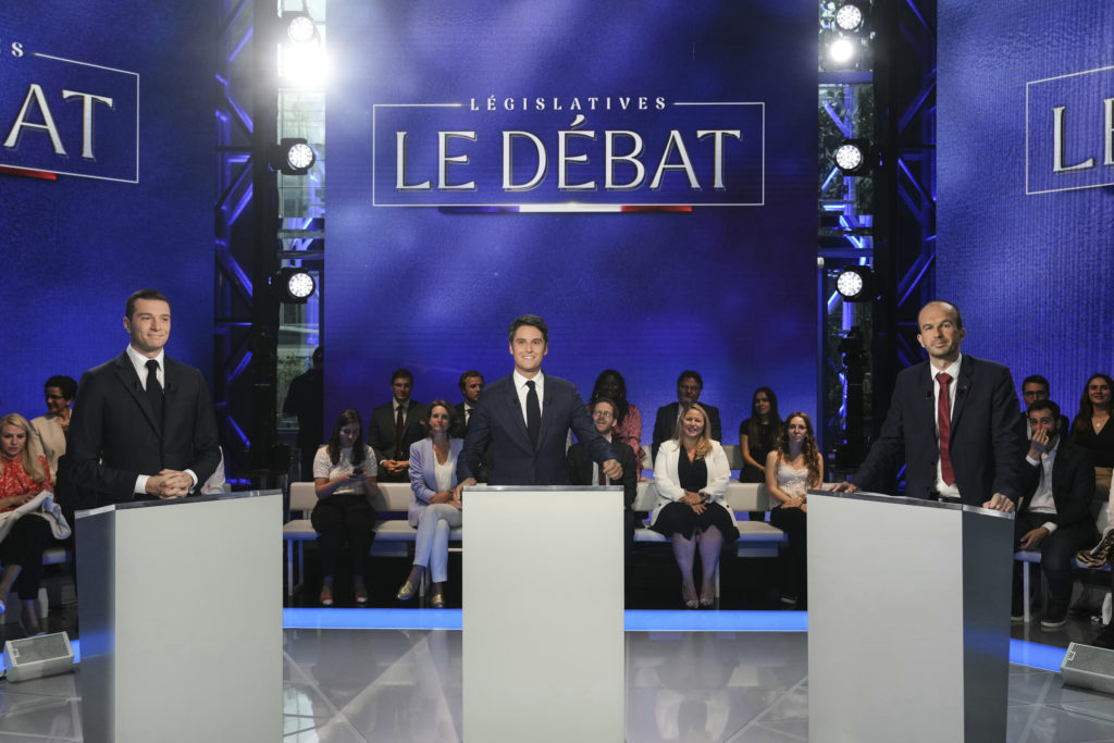 Εκλογές στη Γαλλία: Θορυβώδες πρώτο ντιμπέιτ με τις διαδικτυακές κάλπες να έχουν ανοίξει