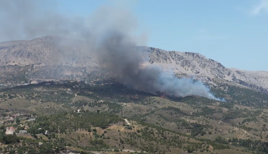 Φωτιά τώρα στα Ρεστά Χίου – Ήχησε το 112 (Videos)