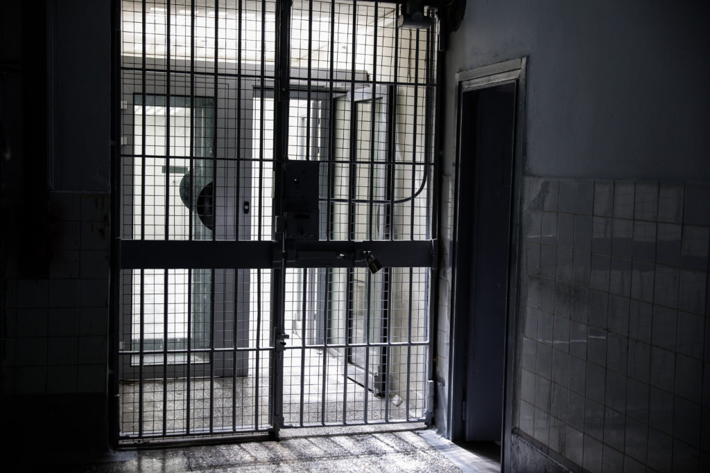 Αιματηρή συμπλοκή στον Κορυδαλλό μεταξύ κρατουμένων – Πληροφορίες για έναν νεκρό και έναν τραυματία