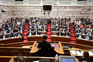 Ραγδαίες εξελίξεις στο ΠΑΣΟΚ: Θέμα ηγεσίας θέτει στο ΠΑΣΟΚ ο Οδυσσέας Κωνσταντινόπουλος