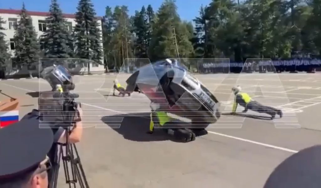 Ρωσία: Βίντεο με τρομακτικό ατύχημα σε επίδειξη σωμάτων ασφαλείας