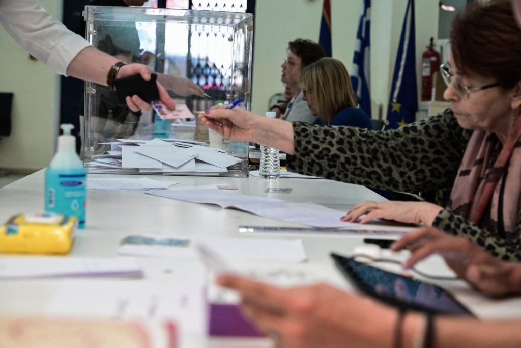 Ινστιτούτο Τσίπρα – Δημοσκόπηση: «Το 83% των ψηφοφόρων ΣΥΡΙΖΑ και ΠΑΣΟΚ θέλουν ενιαίο σχήμα»