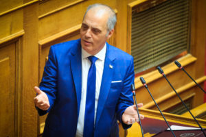 Βελόπουλος στη Βουλή: «Από πού πληρώνεται και πόσα παίρνει ο Γκρίνμπεργκ;»