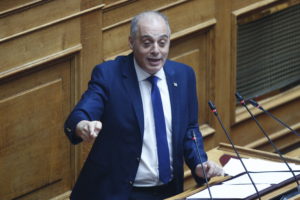 Βελόπουλος στη Βουλή: «Από πού πληρώνεται και πόσα παίρνει ο Γκρίνμπεργκ;»