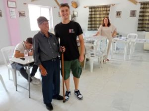 Αζώρο Ελασσόνας: Παππούς 91 ετών ψήφισε μαζί με τον εγγονό και τον&#8230; δισέγγονο του