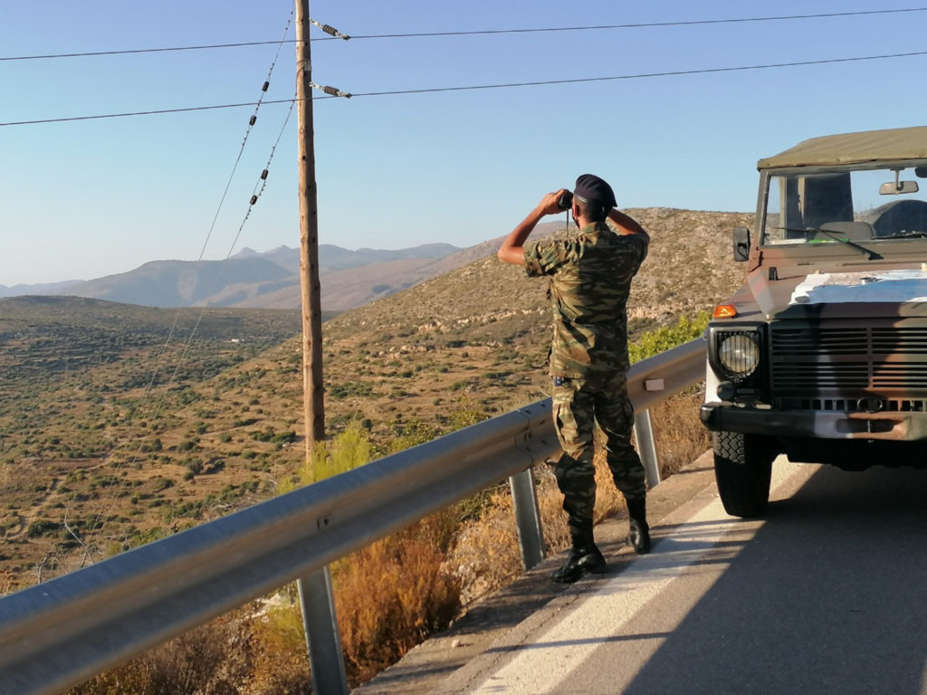 Χωρίς τροφή και νερό οι στρατιωτικοί που περιπολούν για πυρκαγιές!