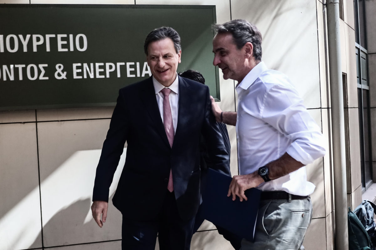 Maximos in panic: Mitsotakis emergency assembly on electrical energy costs
 – 2024-07-16 12:51:36