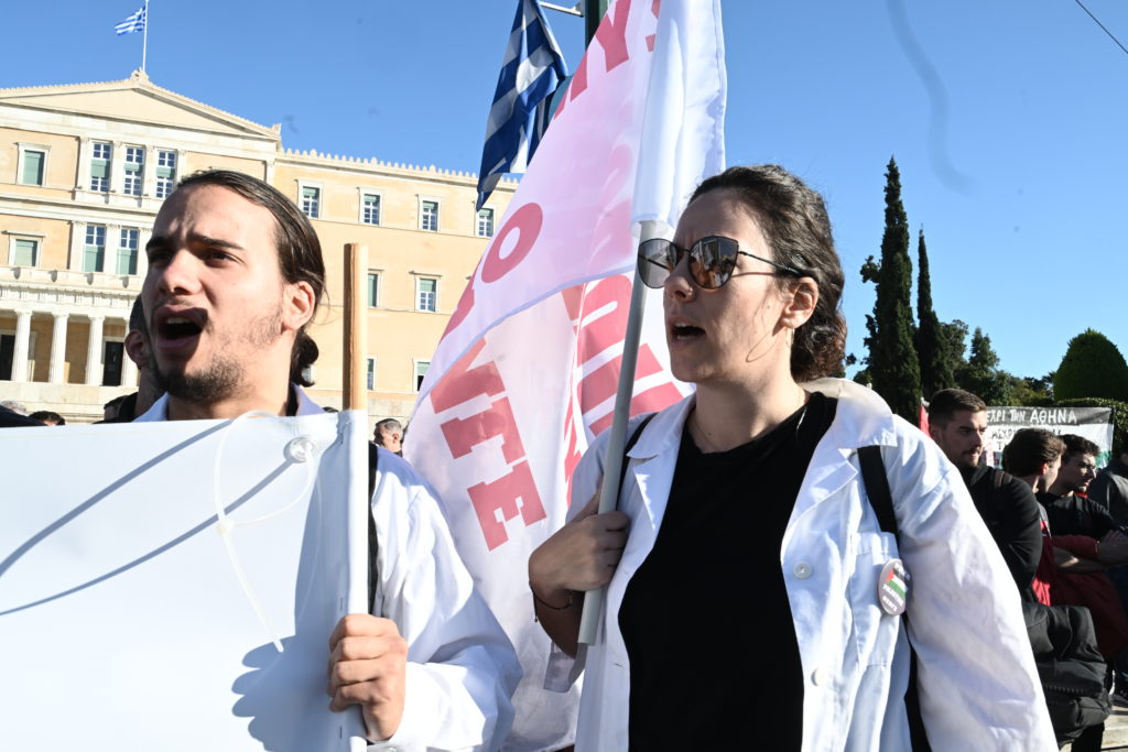 ΟΕΝΓΕ για ιδιώτες γιατρούς στο ΕΣΥ: Επικίνδυνο και αποσπασματικό μέτρο του υπουργείου Υγείας