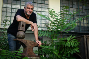 Βλαδίμηρος Κυριακίδης: «Για τις εξουσίες ο Δον Κιχώτης είναι επικίνδυνος»
