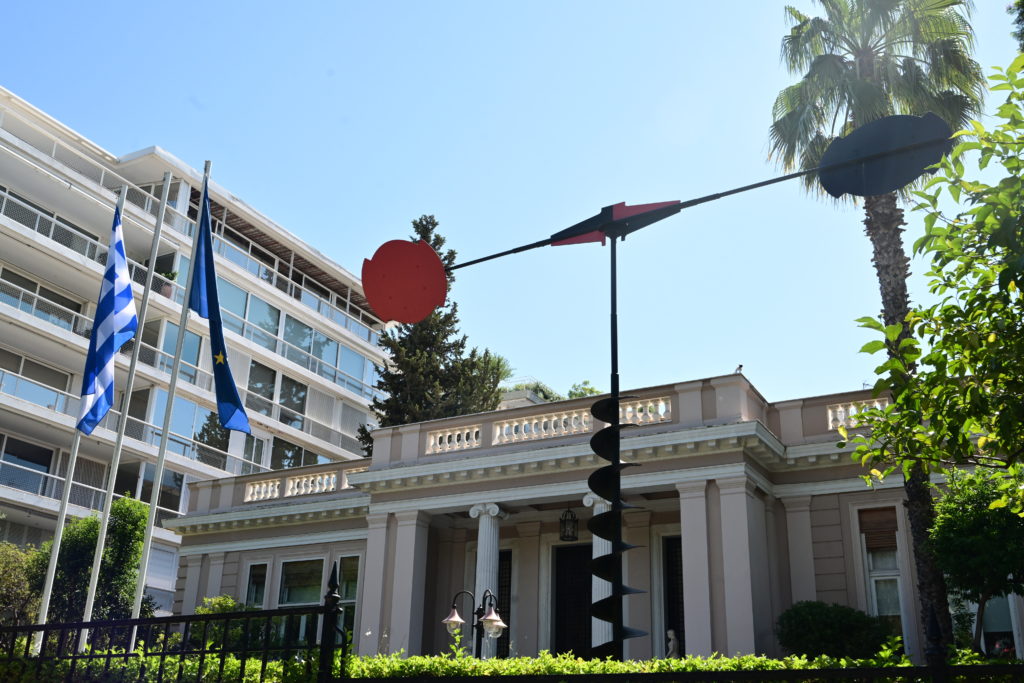 Πίσω από τις εξελίξεις η κυβέρνηση: Όλα όσα ειπώθηκαν στη σύσκεψη για την άνοδο της τιμής του ρεύματος