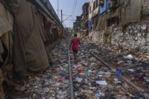 Ινδία: Το 7% των θανάτων στις μεγαλουπόλεις συνδέεται με την ατμοσφαιρική ρύπανση