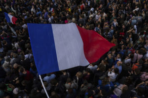 Γαλλία: Δημοσκόπηση με&#8230; εκπλήξεις για τη Λεπέν