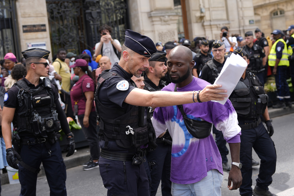 Olympics: Residents deemed a ‘menace’ pressured to depart Paris – What Reuters reveals
 – 2024-07-26 17:54:48