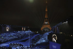 Ολυμπιακοί Αγώνες: Η πρωτότυπη τελετή έναρξης &#8211; Το εντυπωσιακό άναμμα της Φλόγας μέσα σε ένα αερόστατο (Photos &#8211; Videos)