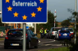 Γερμανία: Tροχονόμος απολύθηκε γιατί έκλεψε 180 κιλά τυρί μετά από τροχαίο με φορτηγό