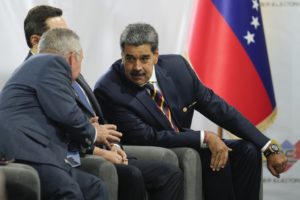 Βενεζουέλα: Ο Μαδούρο αποδέχεται την επανάληψη των συνομιλιών με τις ΗΠΑ παρά τις κυρώσεις