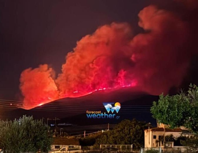 Φωτιά στην Πέλλα: Ολονύχτια μάχη με τις φλόγες στο όρος Πάικο – Εκτός ελέγχου το πύρινο μέτωπο (Video)