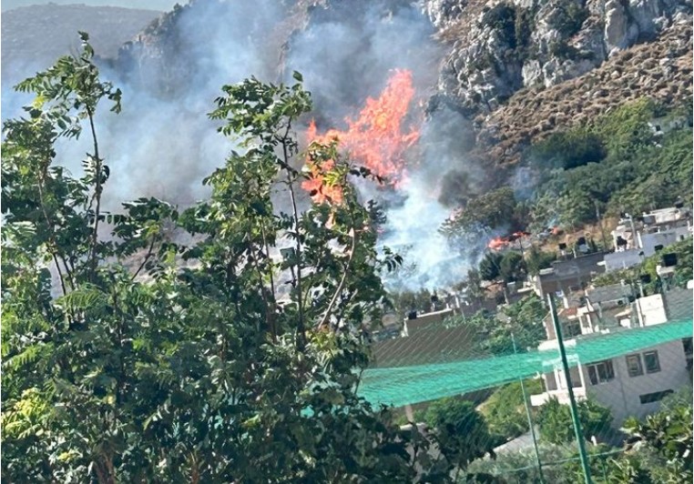 Μεγάλη φωτιά τώρα στο Ηράκλειο Κρήτης – Ήχησε το 112 (Photos)