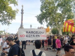 Βαρκελώνη: Διαδήλωση κατά του υπερτουρισμού &#8211; «Φτάνει! Ας βάλουμε όρια στον τουρισμό» (Video)